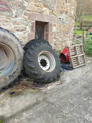 Rueda Tractor