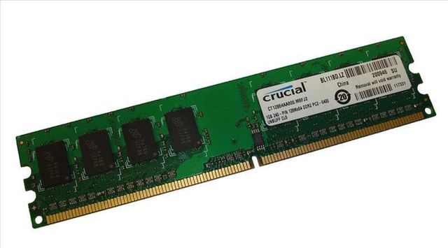 2 Memoria RAM Crucial 1GB DDR3