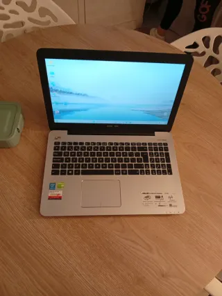 Asus K555L i7 12GB RAM 240GB SSD