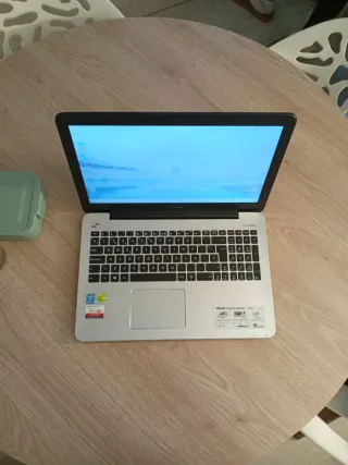 Asus K555L i7 12GB RAM 240GB SSD