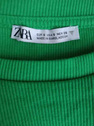 Vestido verde Zara manga volante