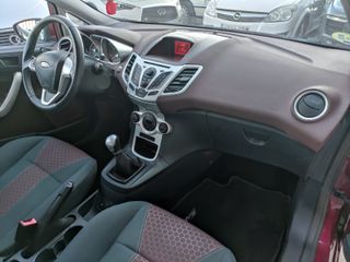 Ford Fiesta Titanium *OFERTAS DE NAVIDAD*