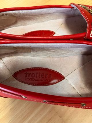Mocasines de piel rojos