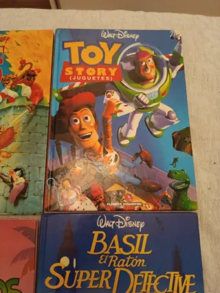 Oferton Cuatro libros de Walt Disney