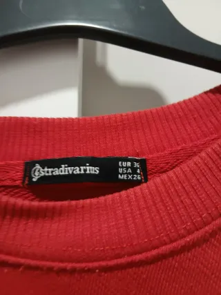 Sudadera Stradivarius Roja Stay Weird