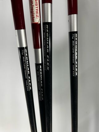 4 palos de golf, bolsa y bolas y más