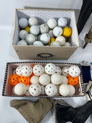 4 palos de golf, bolsa y bolas y más