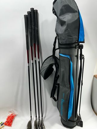 4 palos de golf, bolsa y bolas y más