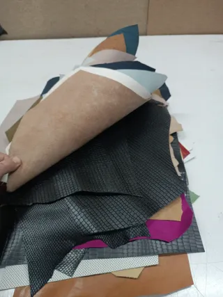 Lote retales cuero 4 kg