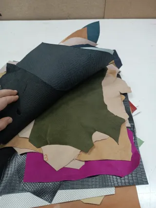 Lote retales cuero 4 kg