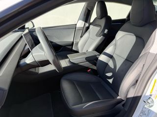 Tesla Model 3 RWD 2024, 15.172 km, garantía Tesla.