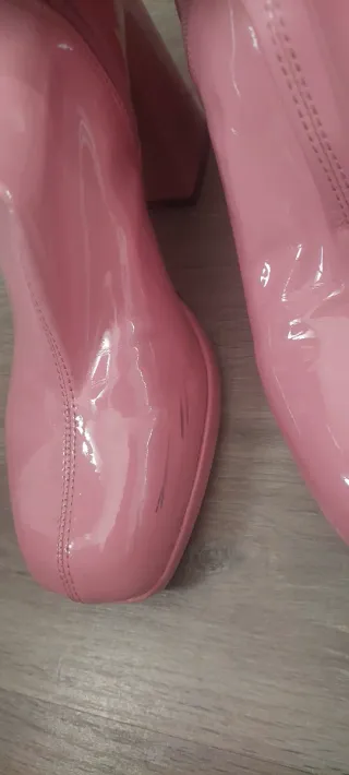 Botines rosa charol tacón
