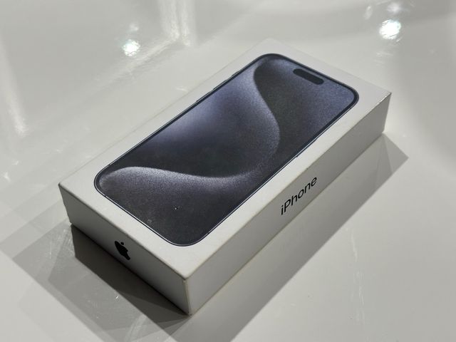 iPhone 15 Pro – Blu Scuro (Blue Titanium) | 128G