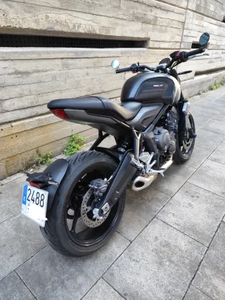 Triumph Trident 660 - 3.500 km - REESTRENO