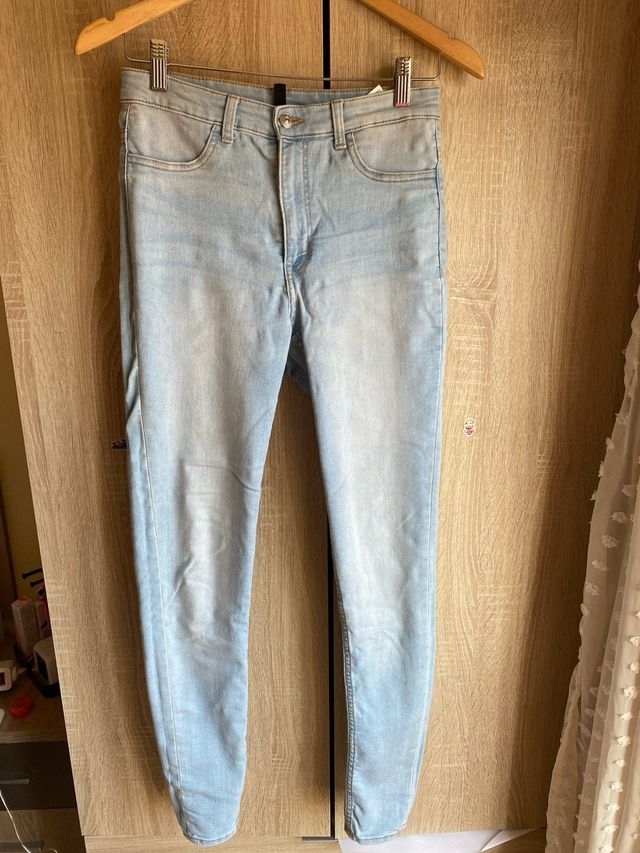 Vaqueros pitillo H&M elásticos Talla 38