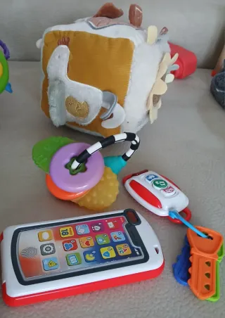 Lote Juguetes Bebé 0-1 año y pantalón