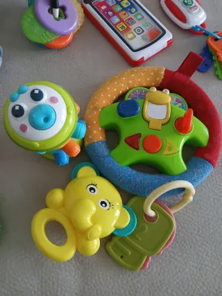 Lote Juguetes Bebé 0-1 año y pantalón