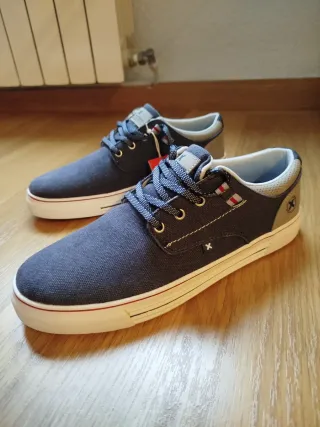 Zapatillas Xti Talla 42 Azul Marino Nuevas