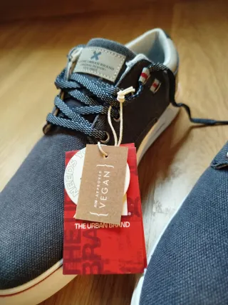 Zapatillas Xti Talla 42 Azul Marino Nuevas