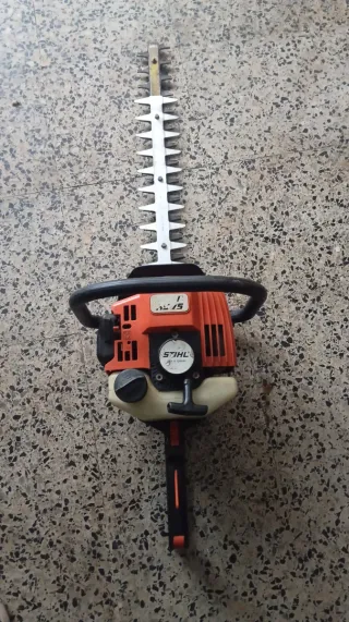 Cortasetos Stihl hs 75