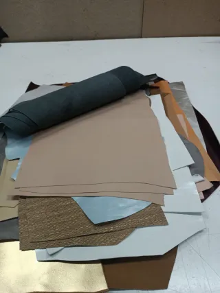 Lote retales cuero varios 4 kg