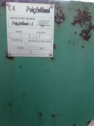 Máquina peladora de almendras