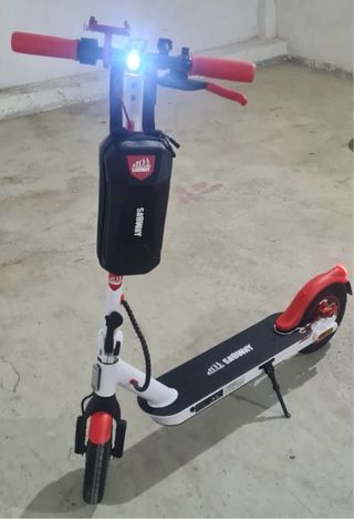 Patinete Eléctrico Sabway PRO GT blanco y rojo.