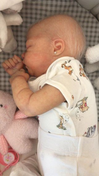 Bebé Reborn realista.