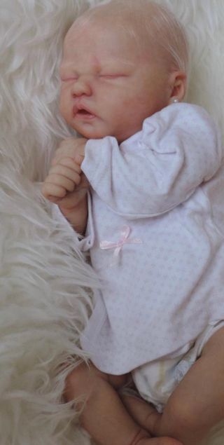 Bebé Reborn realista.