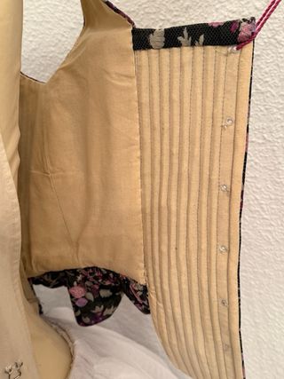 Traje de huertana morado y blanco