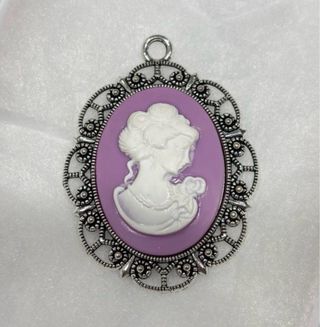 Traje de huertana morado y blanco