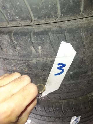 2 pneumatici ribassati 205/45 R16