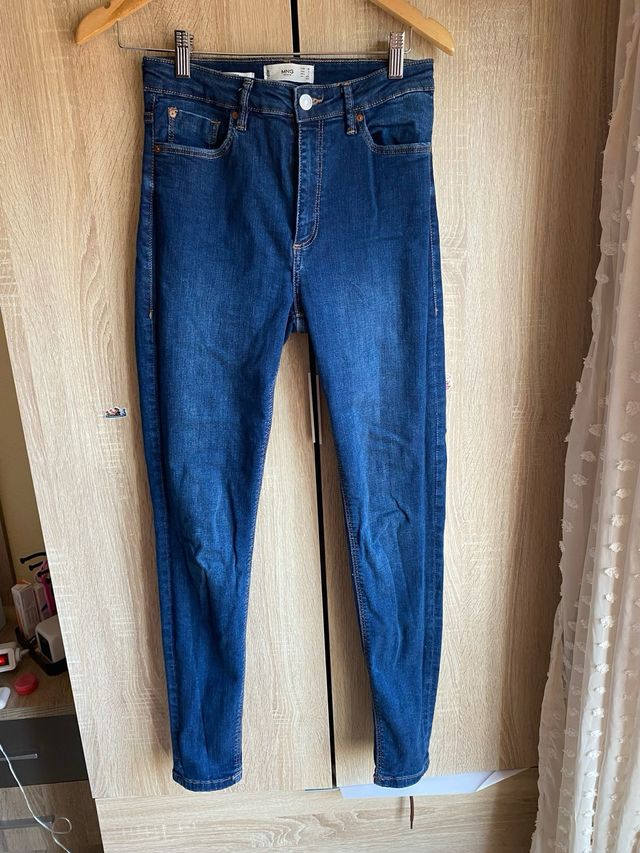 Vaqueros elásticos Mango Talla S/36