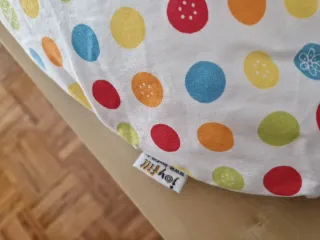 Cojín de lactancia estampado lunares Joyfill