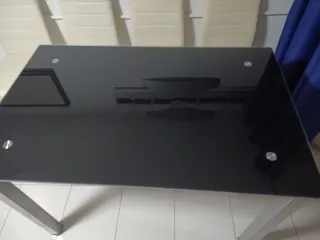 Mesa Cristal y 4 Sillas