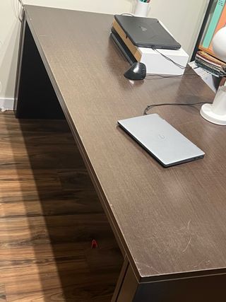 Mesa de despacho de madera