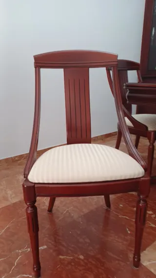 Mesa comedor extensible y 6 sillas