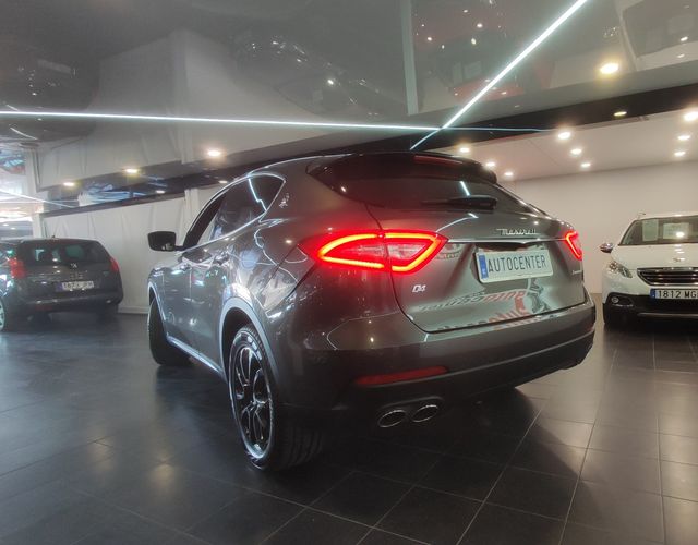 Maserati Levante V6 275 HP D AWD