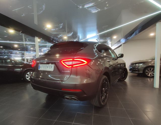 Maserati Levante V6 275 HP D AWD
