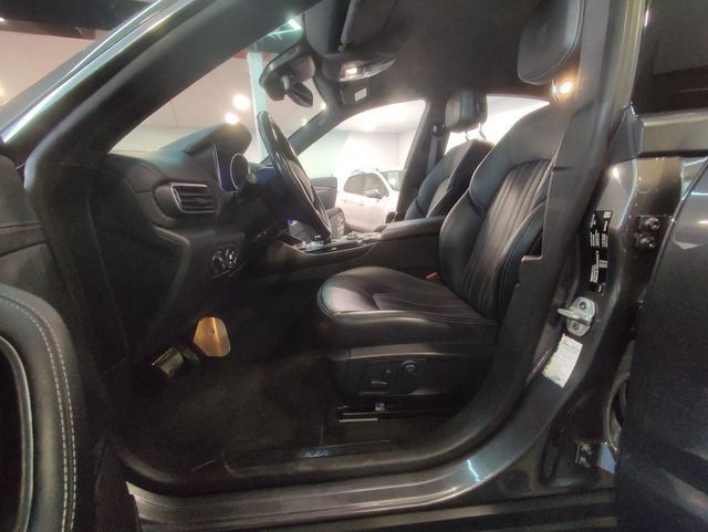 Maserati Levante V6 275 HP D AWD