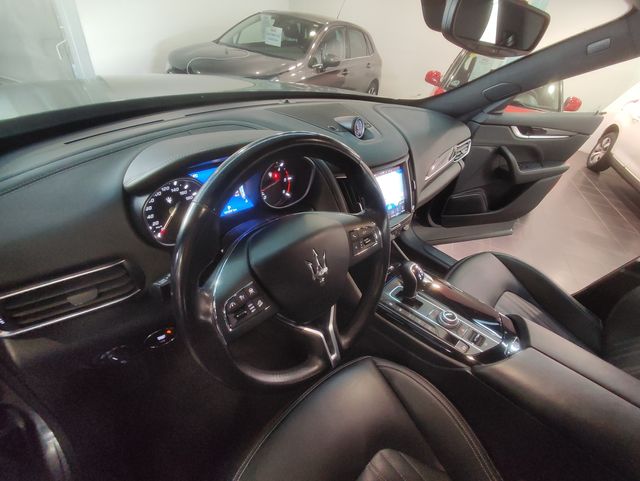 Maserati Levante V6 275 HP D AWD