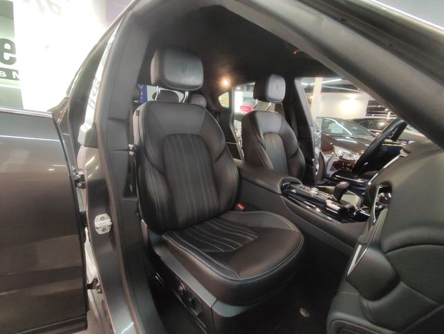 Maserati Levante V6 275 HP D AWD