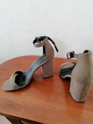 Sandali con tacco New Look color cacki