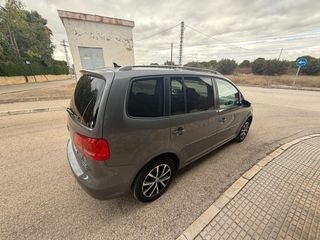 Volkswagen Touran 2013