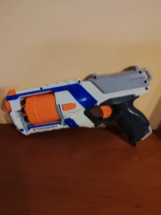 Pistola Nerf Strongarm