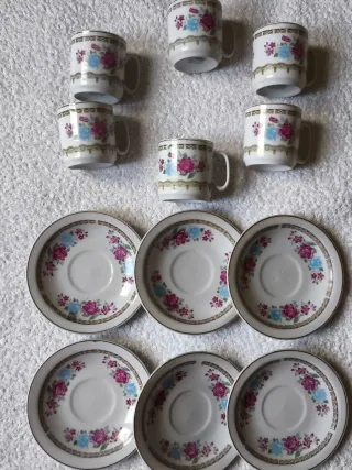 JUEGO CAFÉ 6 TAZAS + 6 PLATOS PORCELANA FLORES
