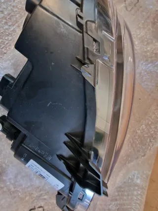 Faro Izquierdo C3 Aircross