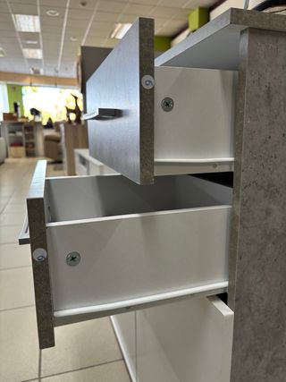 Buffet blanco y gris