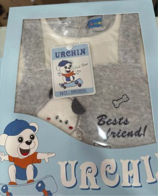 Set in ciniglia: tutina, cappellino, bavetta