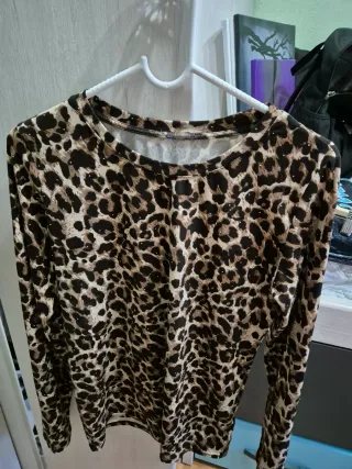 Camiseta manga larga estampado leopardo
